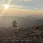 20240824 cima del redentore con ragazza al tramonto sopra la valnerina
