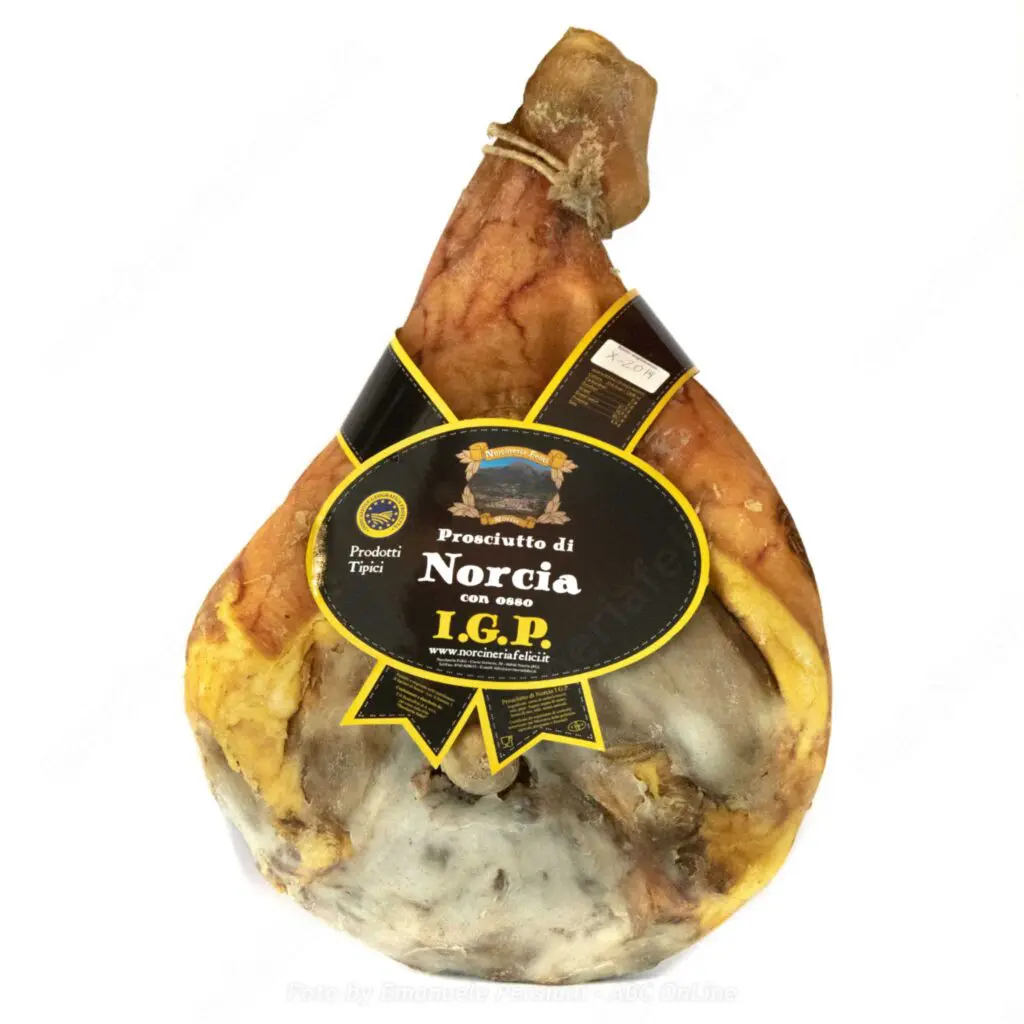 prosciutto igp di norcia intero