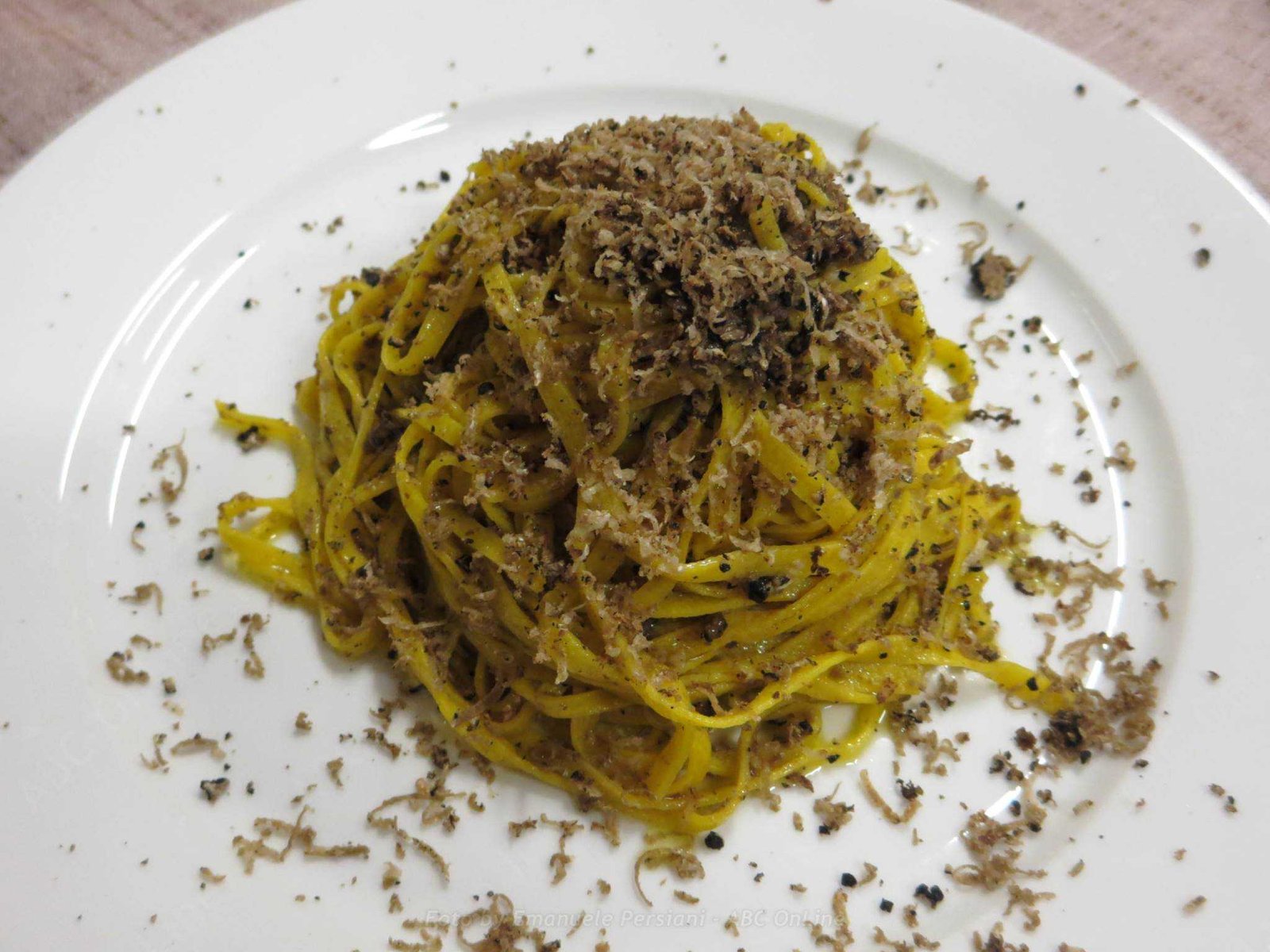 fettuccine al tartufo piatto intero