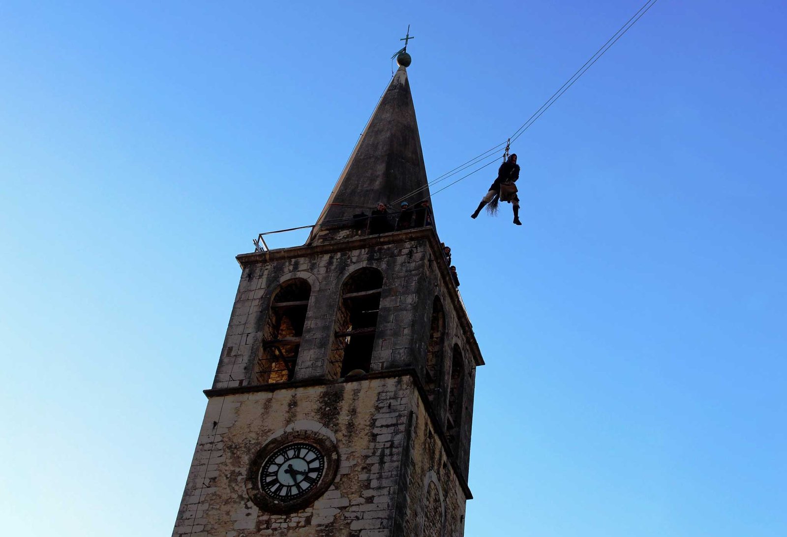 La Befana arriva in Valnerina, volando!